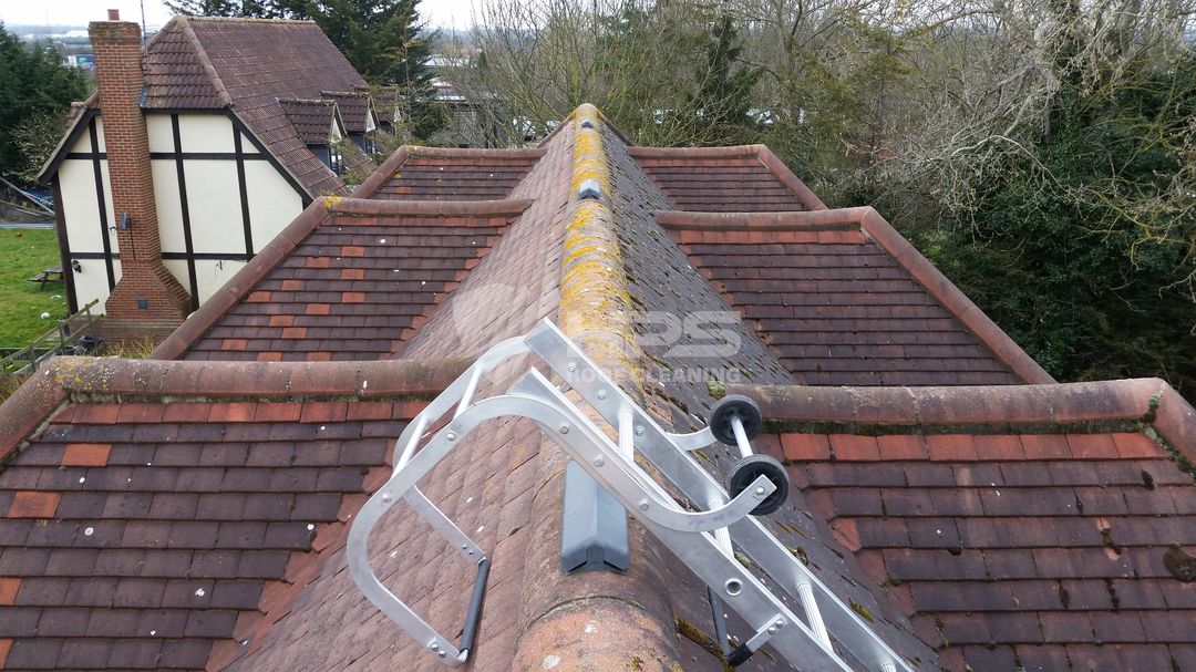 Essex roof tile cleaning services